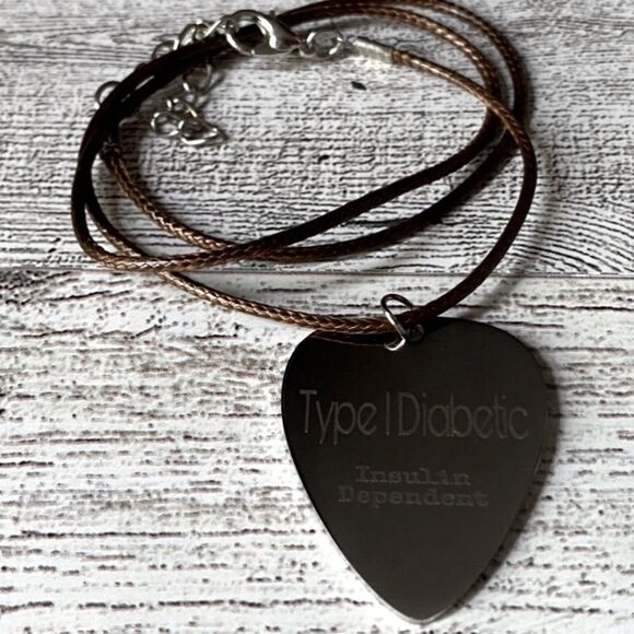 T1D Medical Alert, Guitar Pick Charm & Adjustable Rope, Unisex, NEW - Picture 4 of 11